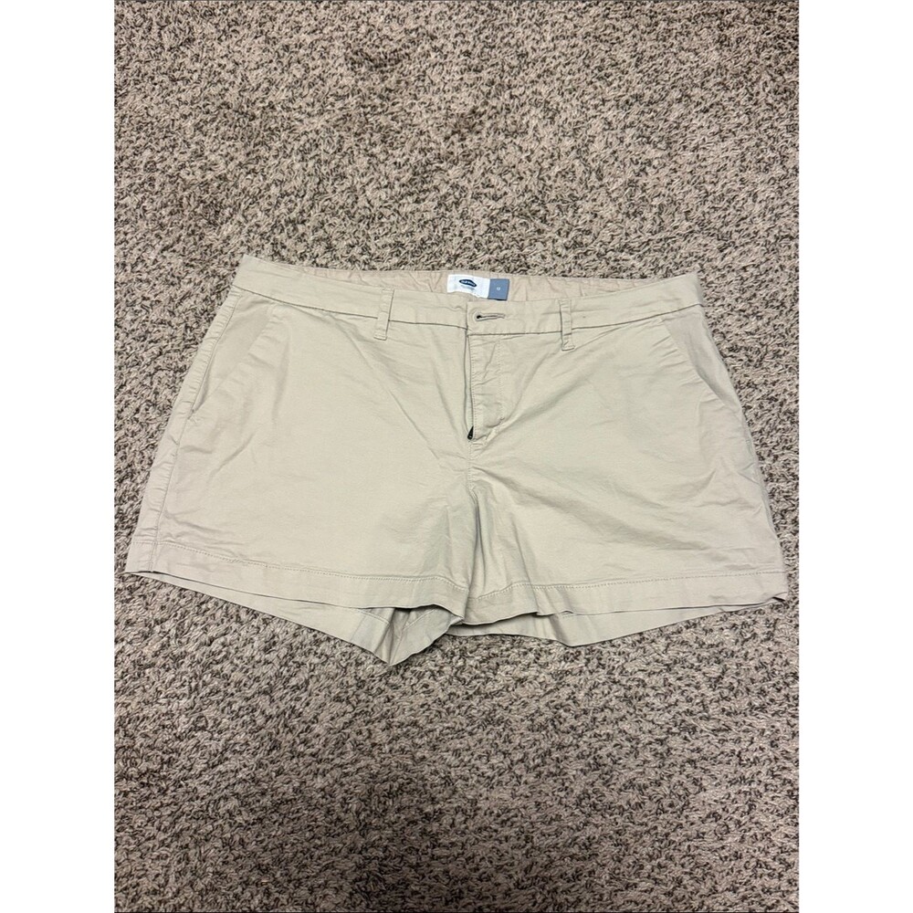 Size 12 Old Navy Women's Classic Stretch Chino Shorts - khaki